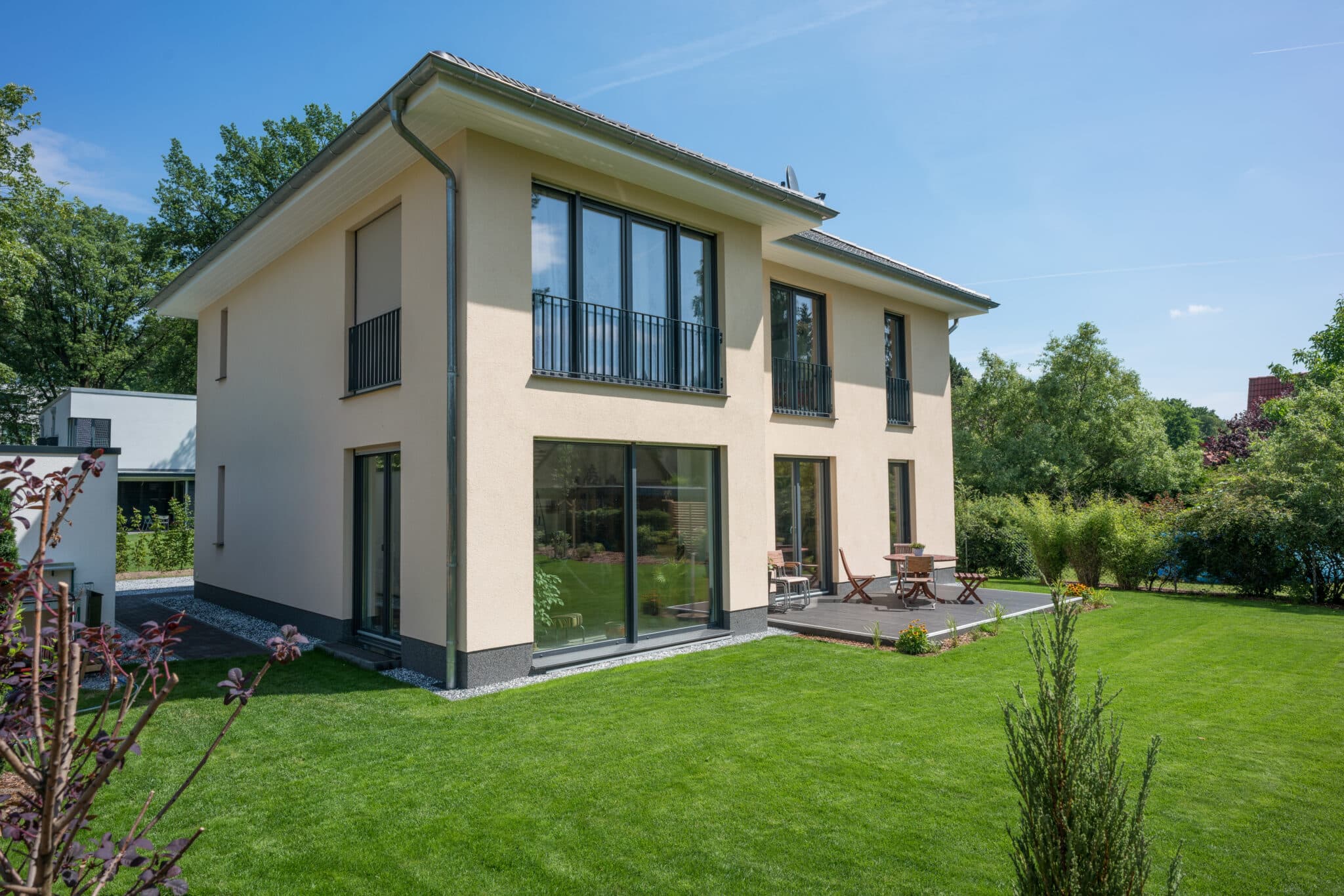 Schlüsselfertiges Einfamilienhaus in Glienicke-Nordbahn – HBG Hochbau Berlin (Ansicht 2)