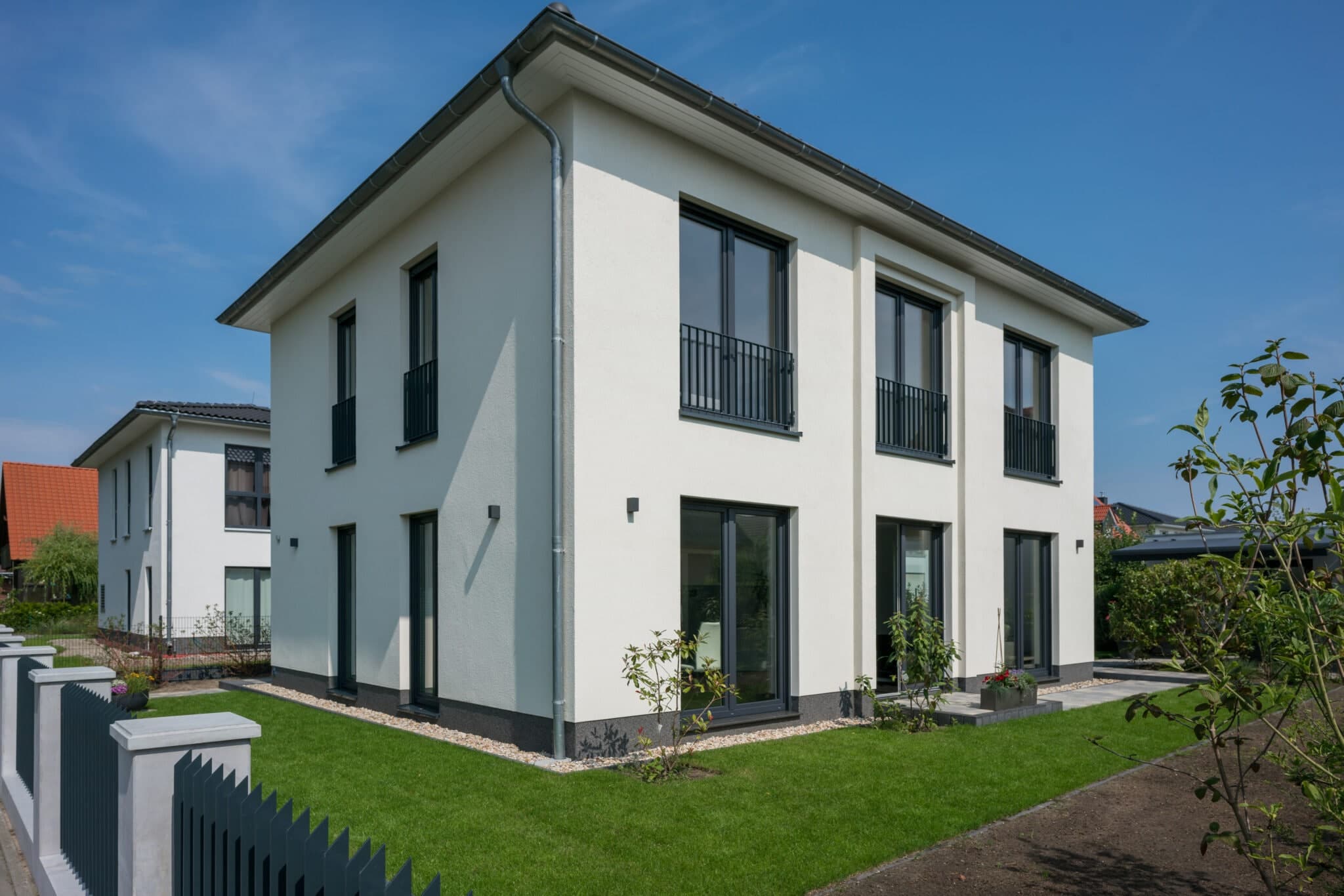 Einfamilienhaus in Berlin-Gatow – Gartenseite (HBG Hochbau Berlin)