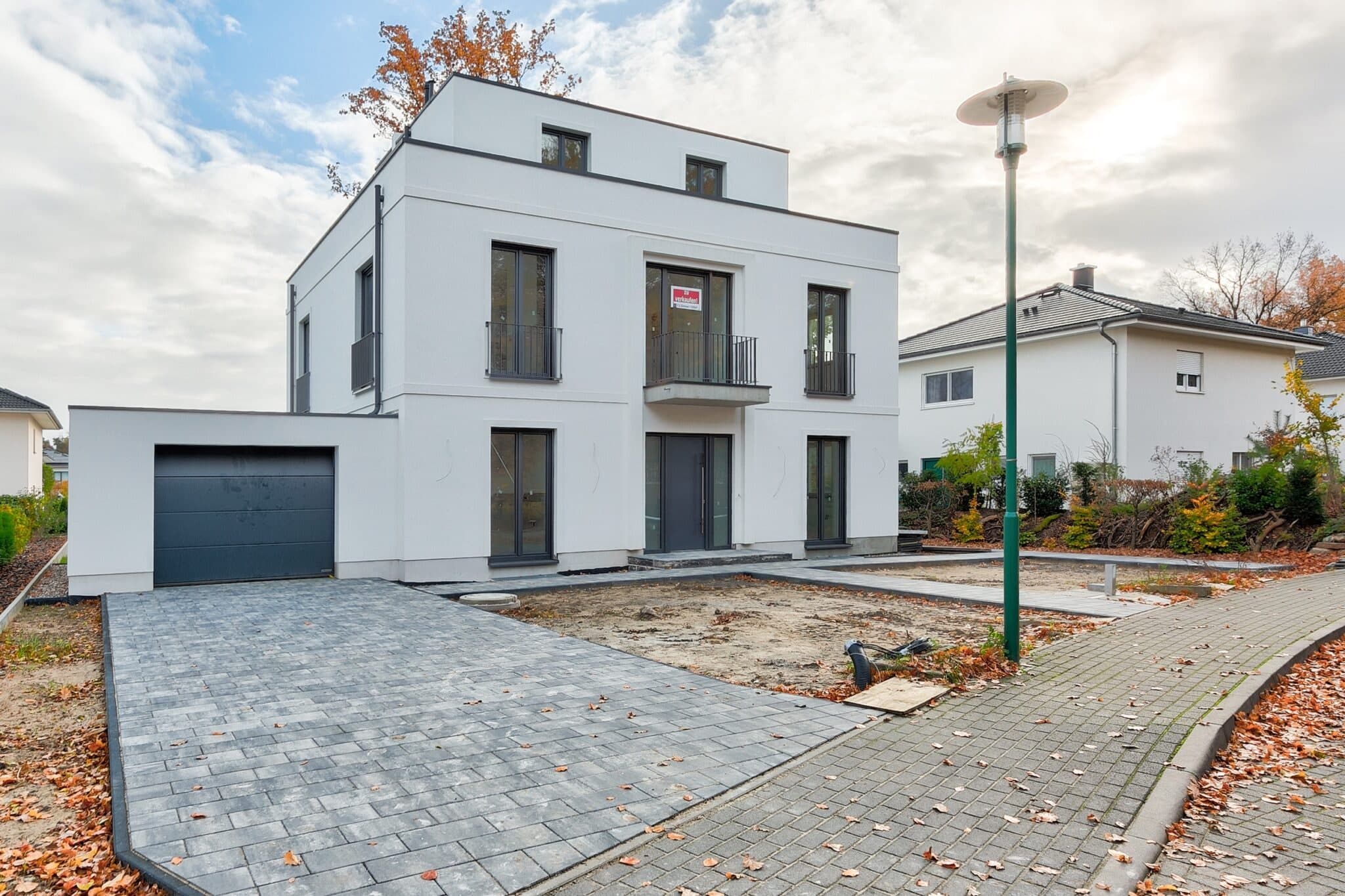 Bauunternehmen in Potsdam – Stadtvilla im Bauhaus-Stil von HBG Hochbau